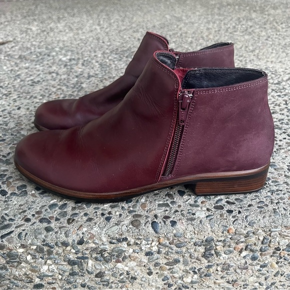Naot Helm Boot Bourdeaux Women 40 (9) Wine Plum Purple Leather Suede Ankle Zip - Picture 4 of 10
